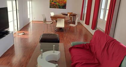 Duplex with panoramic view of Saintes