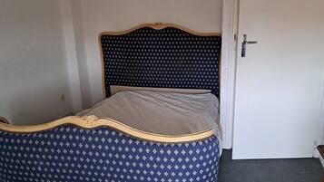 3 slaapkamers, een strijkplank/strijkijzer, wifi, beddengoed