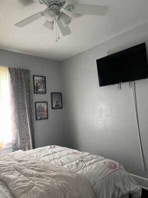 2 camere, una scrivania, ferro/asse da stiro, Wi-Fi gratuito