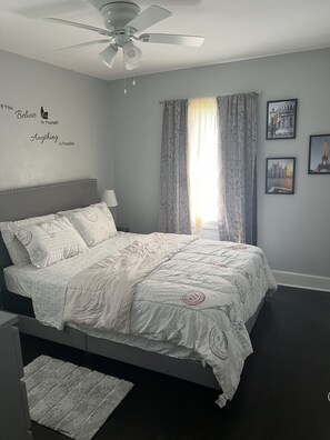 2 bedrooms, desk, iron/ironing board, free WiFi