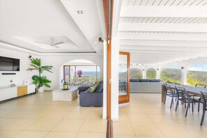 TV connectée, espaces bureaux