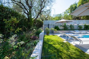 Outdoor pool - L'Agrumeto (Manerba del Garda)