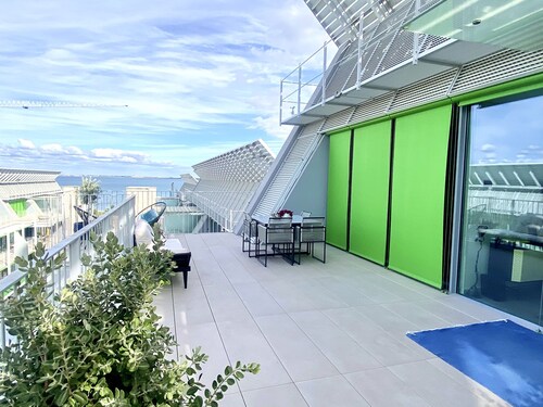 Penthouse with river view 5 minutes from Web Summit and more