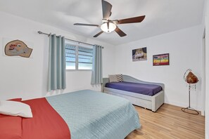 2 bedrooms, iron/ironing board, free WiFi, bed sheets