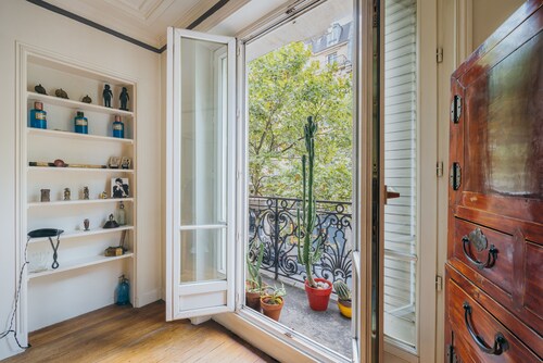 Large 1BR close to Bastille and Aligre