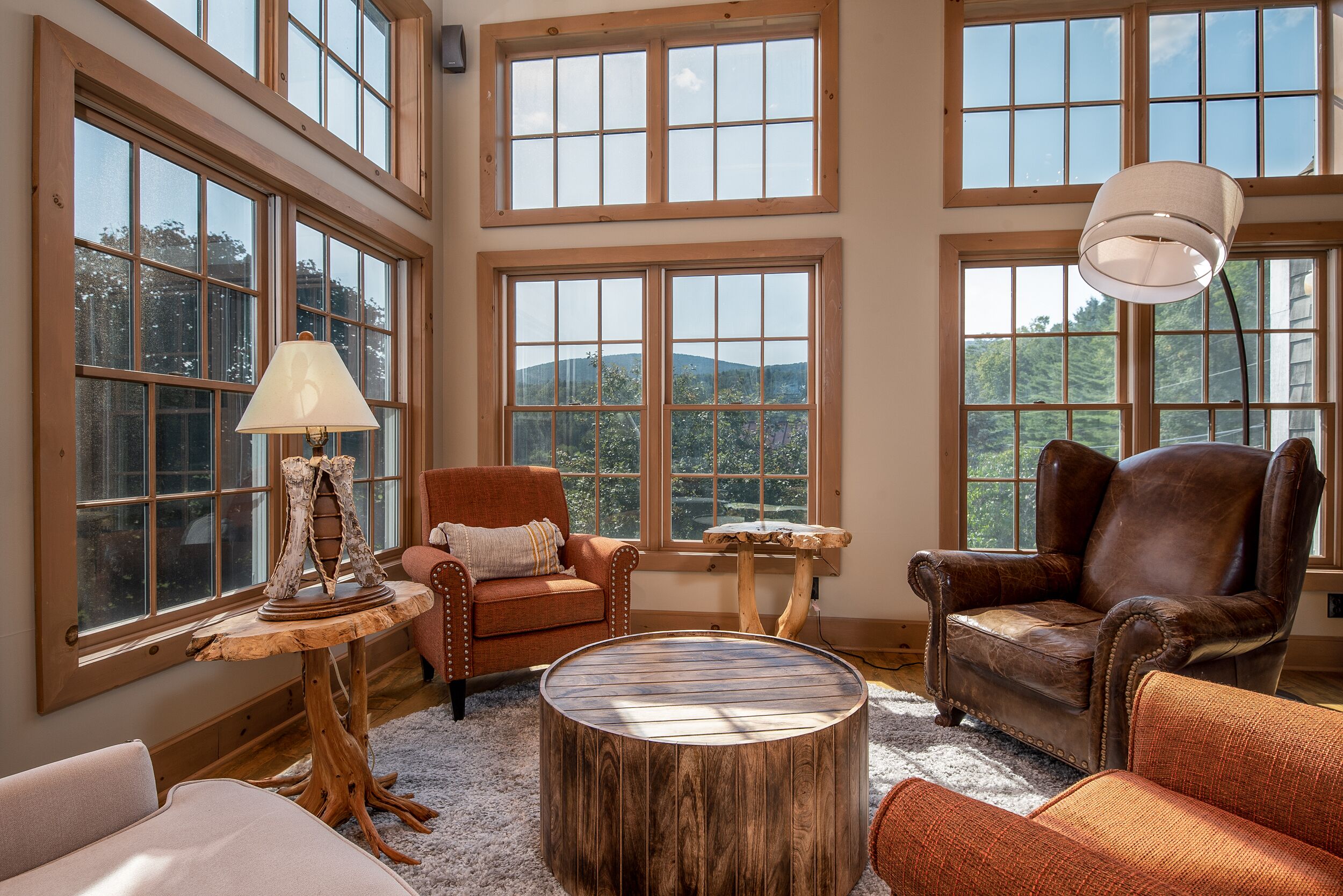 Mountainview Lodge -  Newly Renovated Luxury Home <1 Mile To Okemo! 
