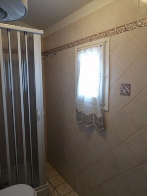 Shower, bidet - Three-room apartment "Casa Argentina" (Capoliveri)