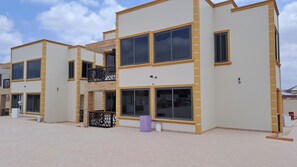 Exterior - Lovely 3 Bedroom Apartment @ East Legon Hills in Accra (Accra)