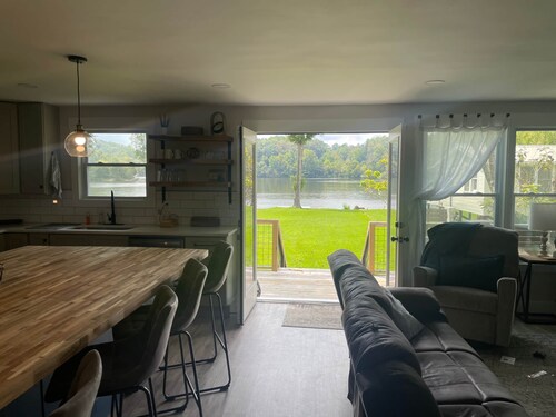 Newly Renovated-Family House on Lake Mitchell~4 Bedroom~ON the water with a DOCK
