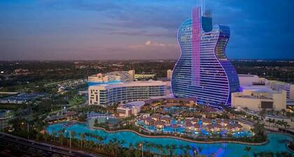 SUN VILLA Private Pool Home Near Hard Rock Stadium & Beach