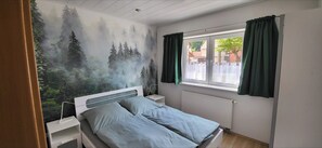 1 bedroom, free WiFi, bed sheets