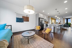 Townhome, Multiple Beds, Balcony, City View | Interior - Skyline Vibes (Nashville)