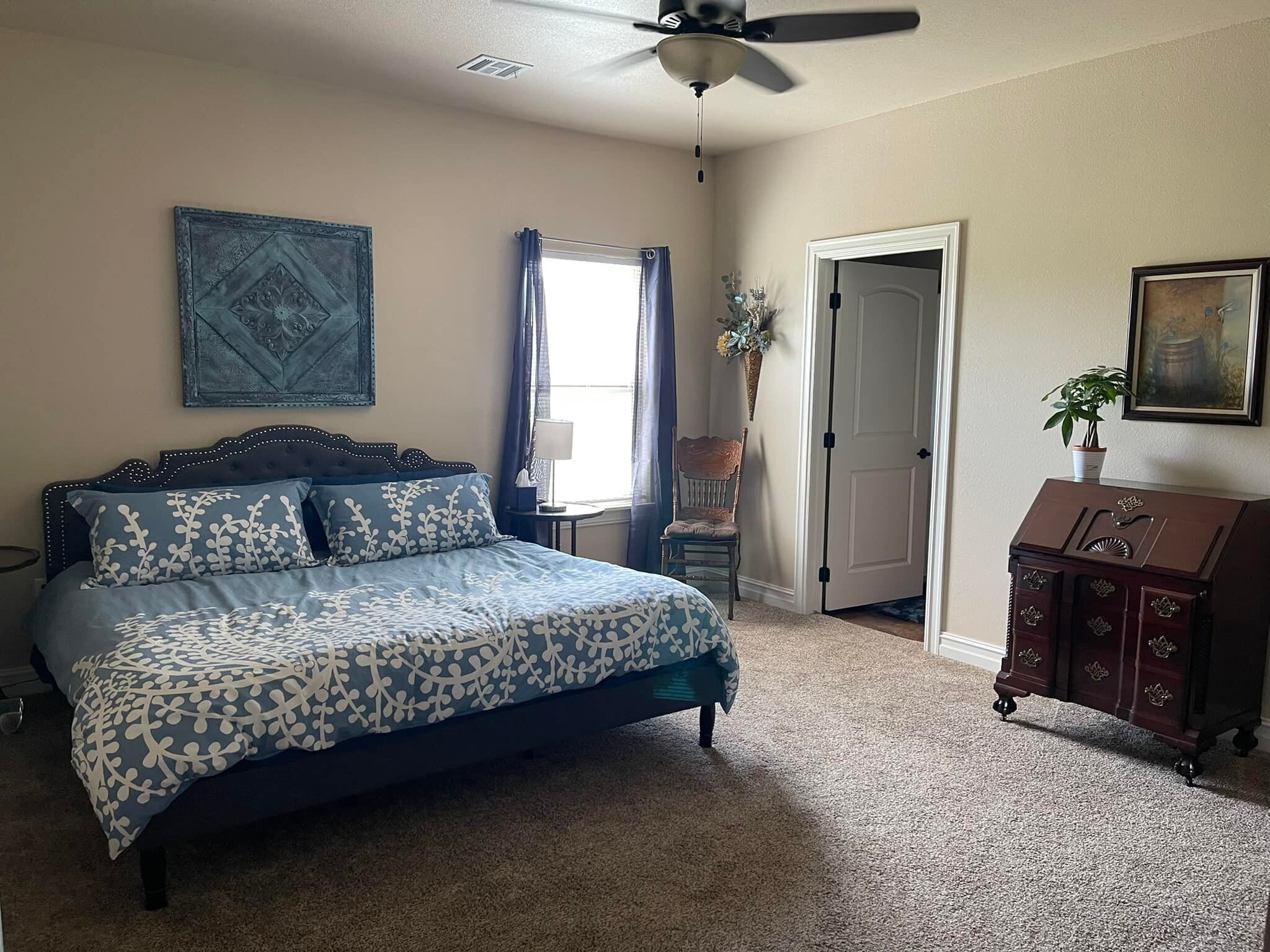 Comfortable Modern Duplex for Business or R&R