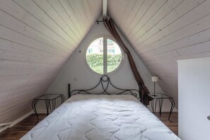 Unclassified image, 3 of 20, button