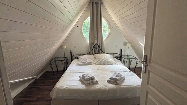 4 soverom, skrivebord, strykejern/-brett og wi-fi
