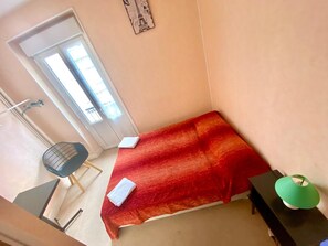 Schreibtisch, kostenloses WLAN, Bettwäsche