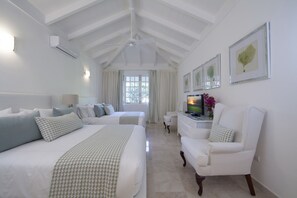 3 bedrooms, desk, iron/ironing board, WiFi