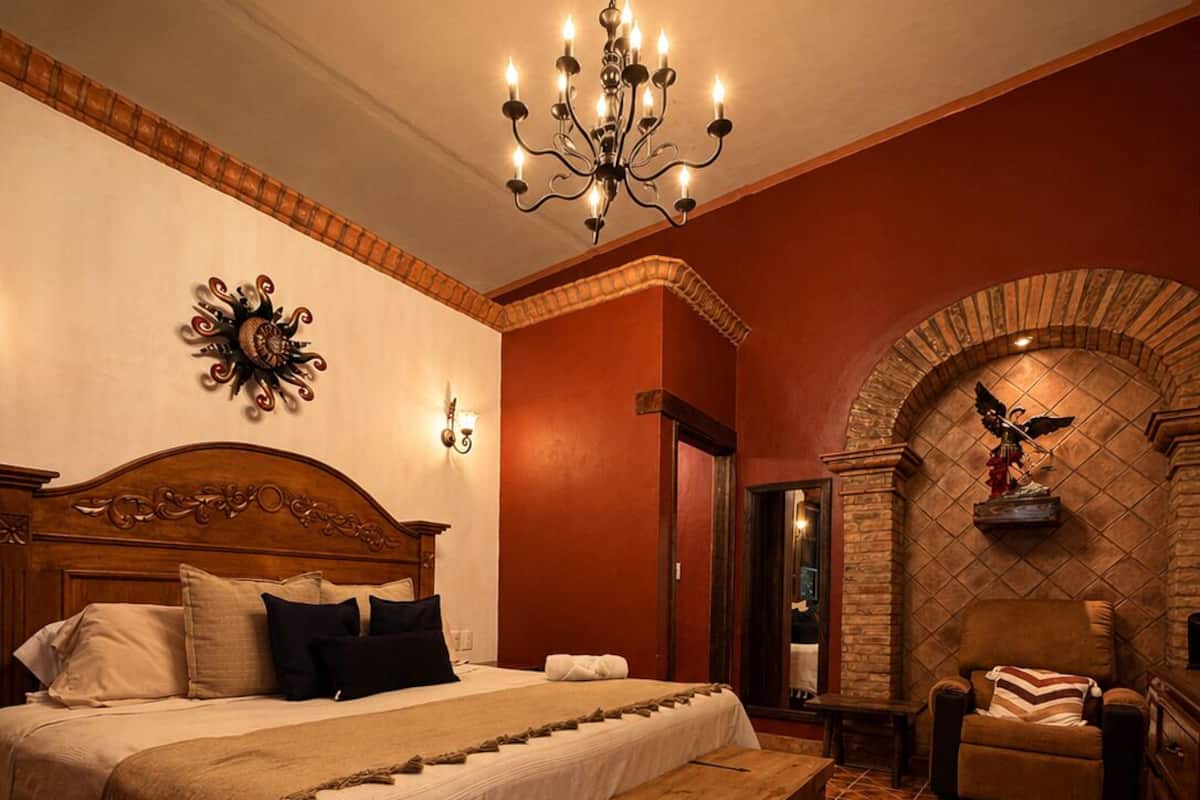 Superior Suite, Garden View | Down comforters, pillowtop beds, minibar, desk