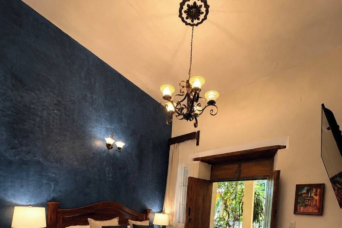 Design Double Room | Down comforters, pillowtop beds, minibar, desk