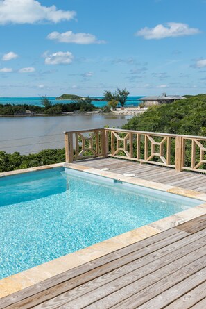 A heated pool - Sunset Villa - Exuma Bahamas with Private Heated Pool!, Vacation Villa Moments with Private Heated P (Moore Hill)