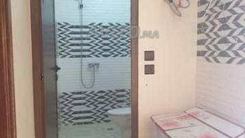 Suihku, pyyhkeet, vessapaperi