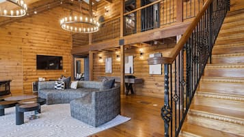 Smart TV, fireplace, ping pong, books