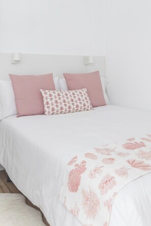 1 camera, ferro/asse da stiro, Wi-Fi, lenzuola