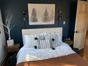 3 bedrooms, desk, iron/ironing board, free WiFi