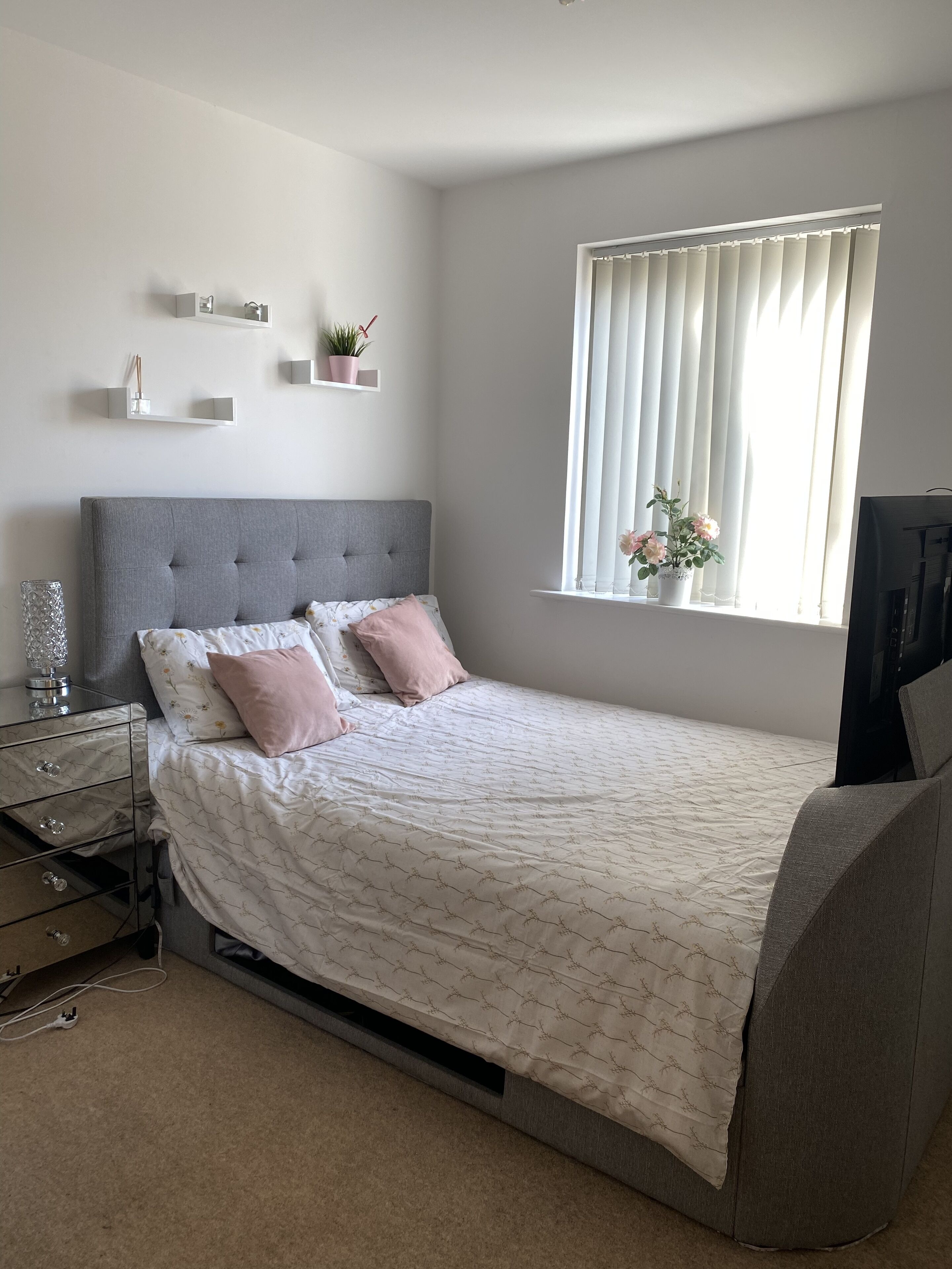 Apartment, 1 Queen Bed | 1 bedroom, iron/ironing board, free WiFi, bed sheets