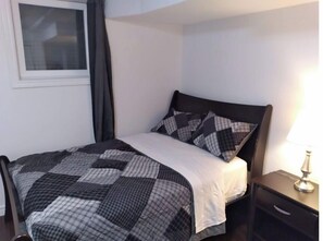 2 chambres, fer et planche à repasser, Wi-Fi, literie fournie