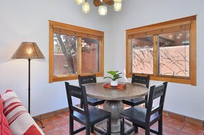 Dining - Zona Rosa 74, Santa Cristobal (Santa Fe)