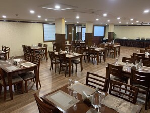 Restaurant - Lords MidTown Suites Bangalore (Bengaluru)