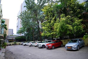 Free valet parking - Lords MidTown Suites Bangalore (Bengaluru)