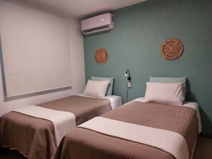2 bedrooms, desk, iron/ironing board, free WiFi - Enjoy family and work with peace of mind (Tesistán)