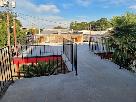 Basic Single Room | Terrace/patio