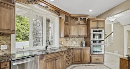 Exceptional Getaway for Family & Friends