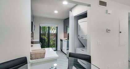 Delray Beach Getaway Minutes to Beach & More!