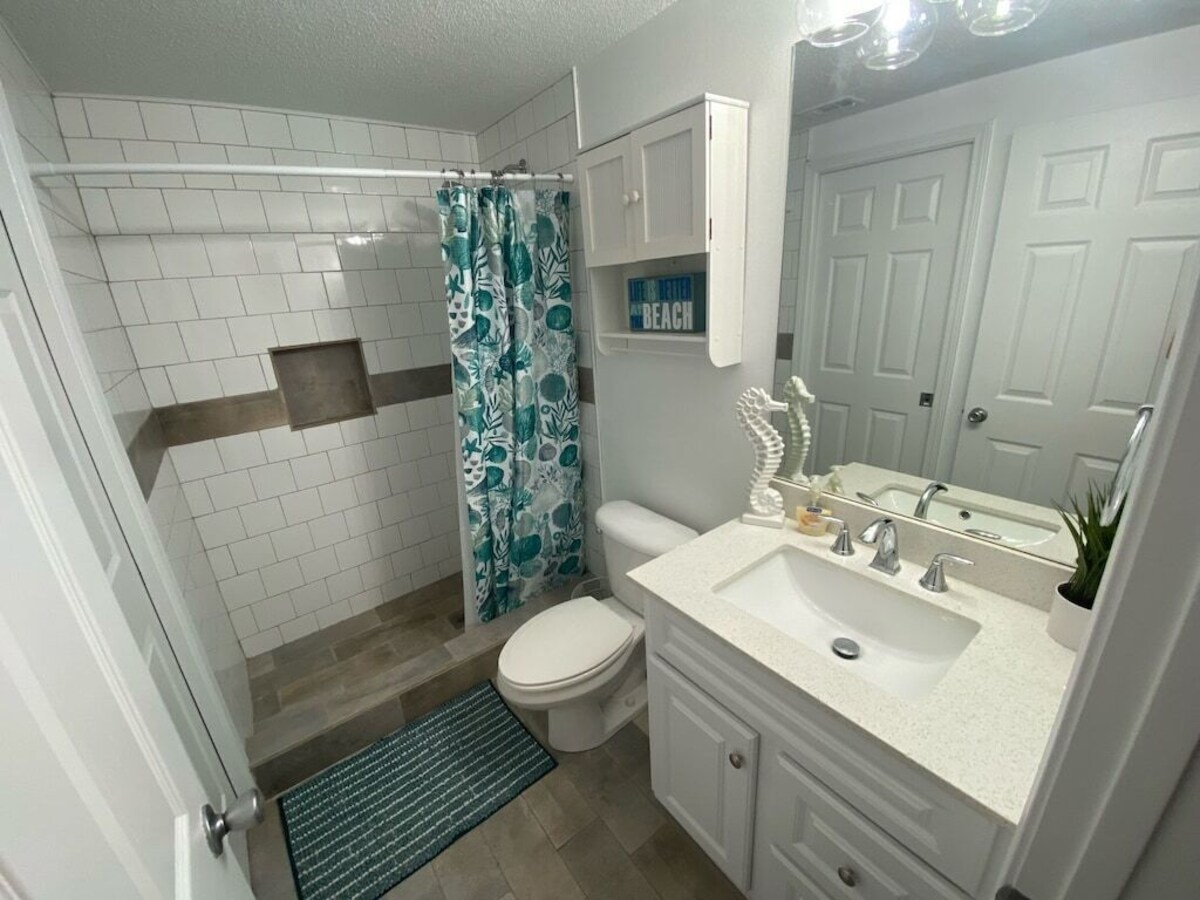Photo 6 of Beautiful beach Condo at Sandpiper Cove Destin Florida 2 bedroom, 2 bath.