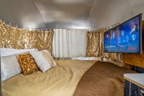 1 bedroom, desk, iron/ironing board, free WiFi