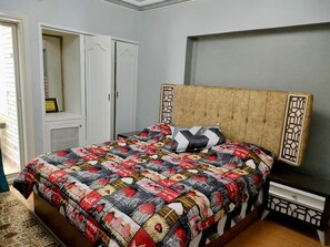 2 habitaciones, tabla de planchar con plancha y wifi gratis 