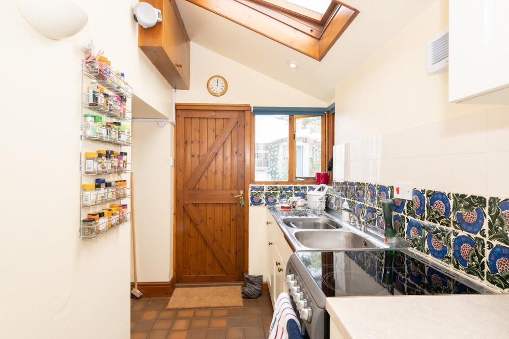 Comfy and Cosy 1BD Cottage in Crediton Devon — photo 9