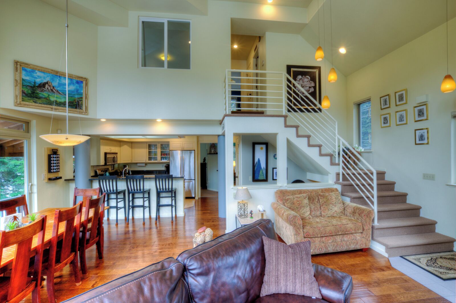 Smart TV, fireplace, DVD player, books