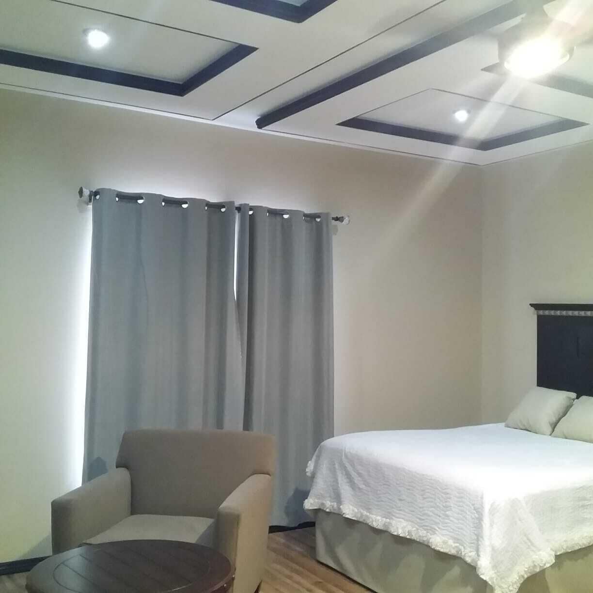 Phòng Junior | Bộ đồ giường cao cấp, chăn bông, nệm Tempur-Pedic 