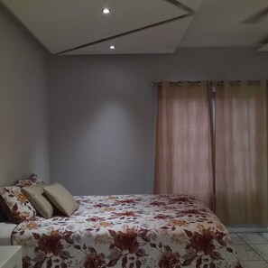 Junior Room | Premium bedding, down comforters, Tempur-Pedic beds - Hotel Pedregal (Nogales)
