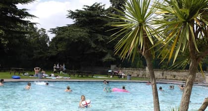 Lakes and woodlands Overstone Holiday Park