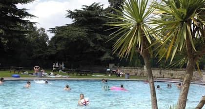 Lakes and woodlands Overstone Holiday Park