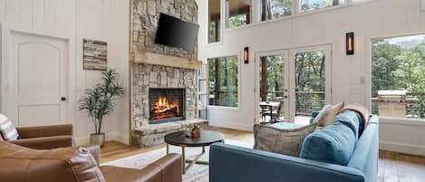 Smart TV, chimenea
