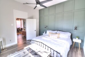 3 chambres, fer et planche à repasser, Wi-Fi, draps fournis