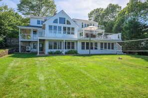 Exterior - Relax by the Lake: Private Beach & Views (Centerville)
