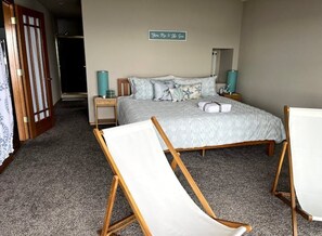 2 bedrooms, desk, iron/ironing board, free WiFi